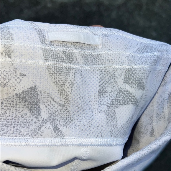 lululemon leggings with Moisture-Wicking Fabric TWO PAIRS for the price of one - Picture 6 of 10